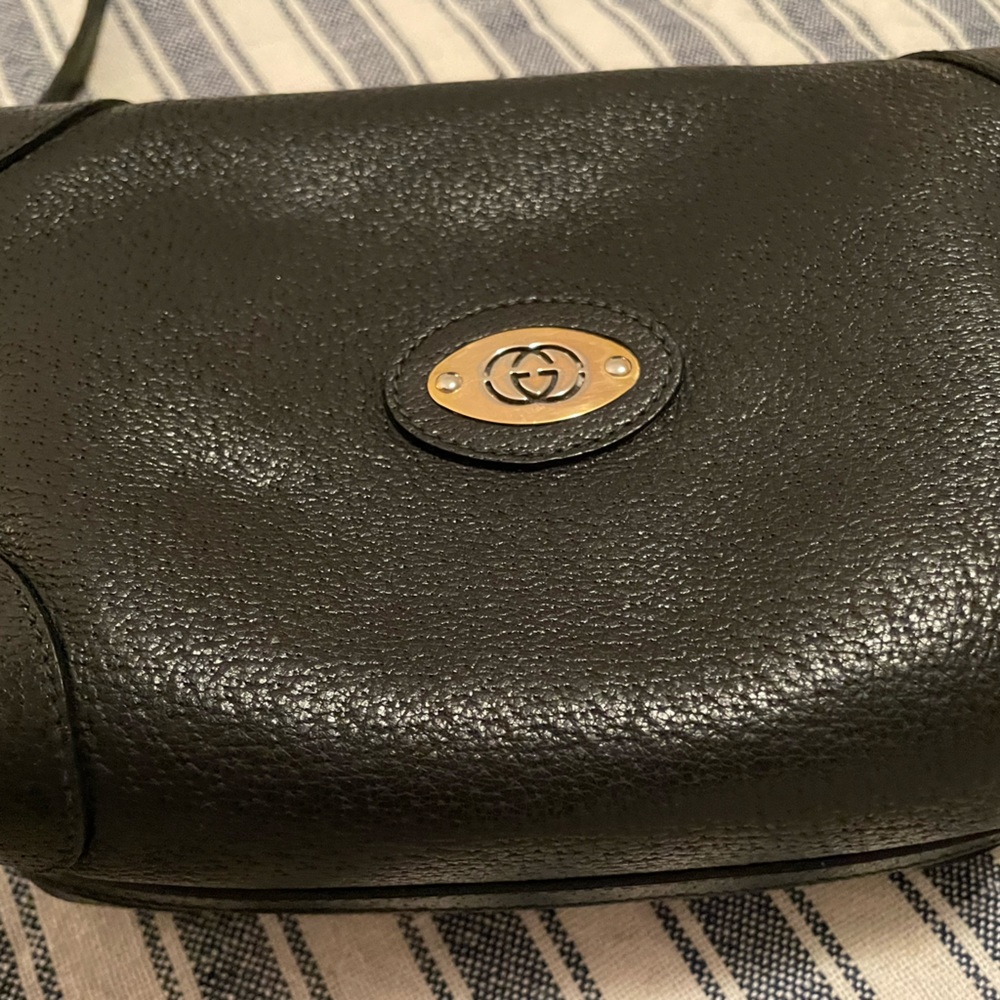 Black Gucci crossbody